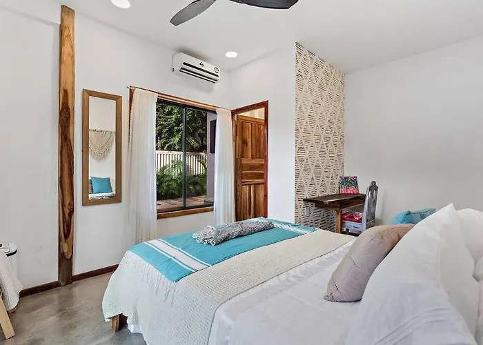Casa Indy 3bdrm With Pool In Town Centre Villa Tamarindo