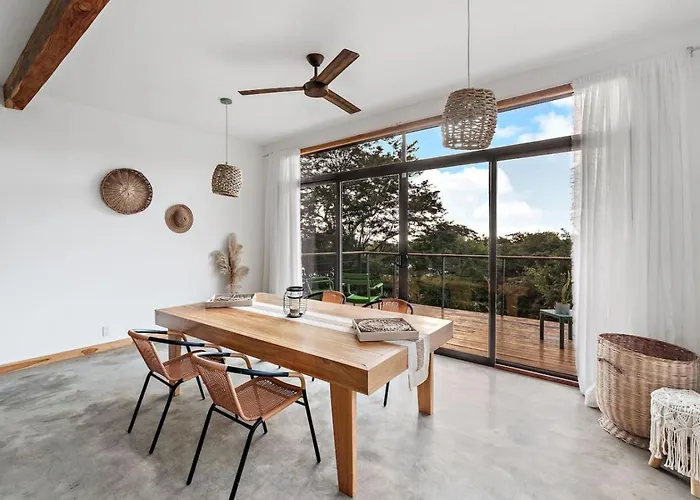 Casa Indy 3bdrm With Pool In Town Centre Villa